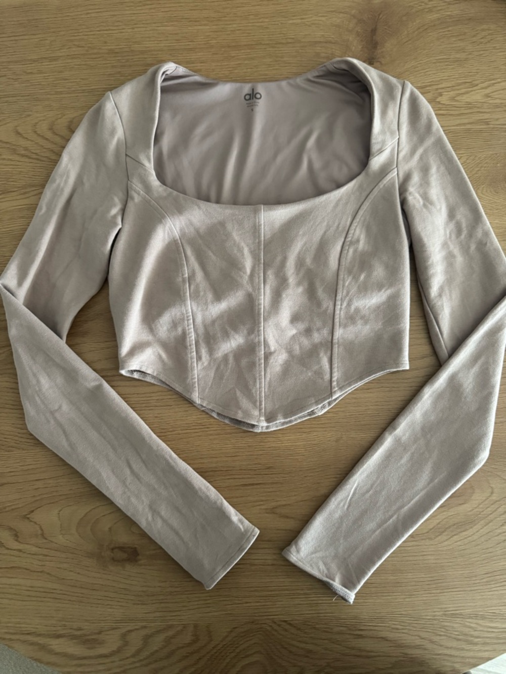 ALO Yoga Light Taupe Scoop-Neck Long Sleeve Cropped Top